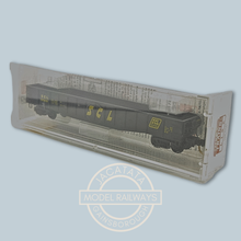 Load image into Gallery viewer, MTL - Micro Trains - 105040 - 50 Foot Steel Side - 14 Panel - Fixed End Gondola - Seaboard Coast Line 130535 - N Gauge