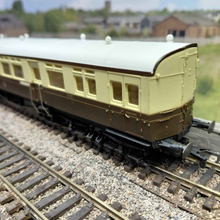 Load image into Gallery viewer, Airfix - GWR Livery - Auto Coach - NUMBER 187 - OO Scale