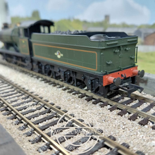 Load image into Gallery viewer, Bachmann - 32-302 - Class 2251 - 0-6-0 - Steam Locomotive - BR Lined Green - Collett Goods - Late Crest - No.2277 - OO Gauge - DCC Ready