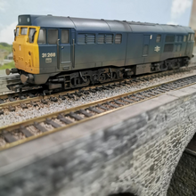 Load image into Gallery viewer, Hornby - Class 31 A1A-A1A Locomotive in BR Blue Livery - No. 31268 - OO Gauge - Analogue