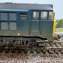 Load image into Gallery viewer, Hornby - Class 31 A1A-A1A Locomotive in BR Blue Livery - No. 31268 - OO Gauge - Analogue