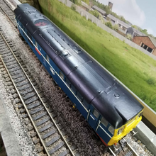 Load image into Gallery viewer, Hornby Locomotive - BR Blue/White Stripe - Class 31 - Cricklewood - No. 31309 - OO Gauge - DCC Fitted