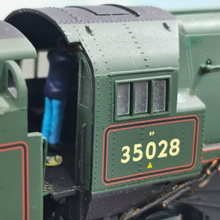 Load image into Gallery viewer, Hornby Class 8P 4-6-2 Merchant Navy Locomotive 'Clan Line' Numbered 35028 - DCC Fitted