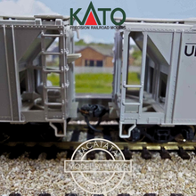 Load image into Gallery viewer, Kato - 38-0102 - Built and Completed - Rake of 3 - A.C.F - 70 Ton Covered Hoppers - Union Pacific - No's. 101, 385 & 419 - HO Gauge