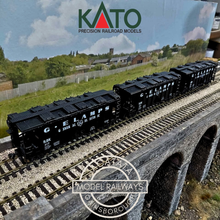 Load image into Gallery viewer, Kato - 38-0202 - Built and Completed - Rake of 3 - AC & F - 70 Ton Covered Hoppers - G-E Lamps - No's. 317 & 318 - HO Gauge