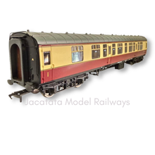 Load image into Gallery viewer, Bachmann - 39-127D - Mk1 CK - Corridor Coach - BR Crimson & Cream - M15181 - OO Gauge