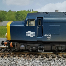 Load image into Gallery viewer, Bachmann - Class 40 Diesel Locomotive - Weathered BR Blue - Indicator Discs - No. 40081 - OO Gauge - Analogue