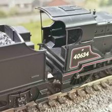Load image into Gallery viewer, Hornby - Class 2P - 4-4-0 - Locomotive - BR Black with Early Crest - No.40634 - OO Gauge - Analogue