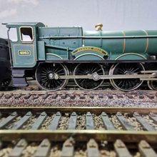 Load image into Gallery viewer, OO Gauge Hornby 4-6-0 Hall Class Great Western Locomotive 'Albert Hall' - Numbered 4983 - Analogue