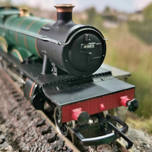 Load image into Gallery viewer, OO Gauge Hornby 4-6-0 Hall Class Great Western Locomotive 'Albert Hall' - Numbered 4983 - Analogue