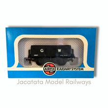 Load image into Gallery viewer, Airfix - GMR (Great Model Railways) - 54378-7 - 7 Plank - Open Wagon - No. 29017 - GWR Grey - OO Gauge
