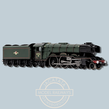Load image into Gallery viewer, Dapol - 2S-011-008 - Class A3 - 4-6-2 - Flying Scotsman - BR Green Livery with Late Crest - As Preserved - Steam Locomotive - - 60103 - N Gauge - DCC Ready