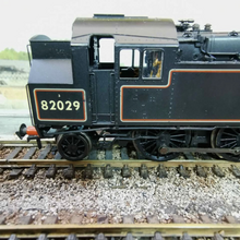 Load image into Gallery viewer, OO Gauge Bachmann Ivatt 2mt 2-6-2 Locomotive with early emblem - 82029 - Analogue