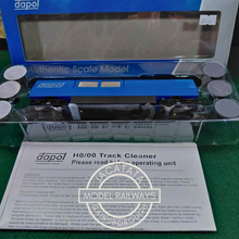 Load image into Gallery viewer, Dapol - B800 - Track Cleaner - UK Couplings - OO Gauge - Unused