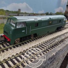 Load image into Gallery viewer, Hornby - R3491 - Class 42 - BR Early - Diesel - Locomotive - Benbow - BR Green Livery - No. D805 - OO Gauge - DCC Ready