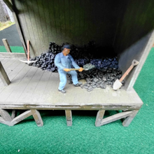 Load image into Gallery viewer, Weathered Coaling Stage/Platform - O Gauge