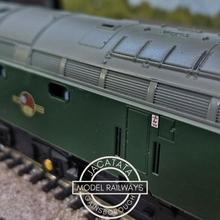 Load image into Gallery viewer, Bachmann - Branchline - 32-475 - Class 40 - No. D368 - British Rail Green Livery - OO Gauge - Analogue