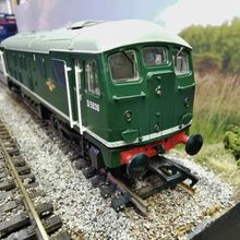 Load image into Gallery viewer, '00' Gauge Bachmann Class 24 in BR Green. (Analogue)