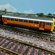 Load image into Gallery viewer, Dapol N Gauge Class 142 Locomotives Numbered 55542 & 55592
