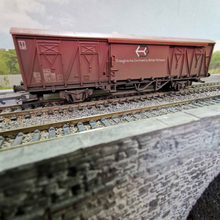 Load image into Gallery viewer, Hornby Weathered Ferry Vans - Hfs British Railways Livery - OO Gauge