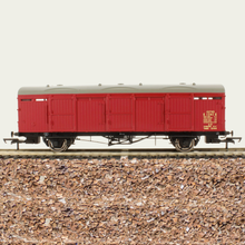 Load image into Gallery viewer, Hornby - R6683 - Ex-LNER Extra Long CCT Van - E1341E - BR Crimson Livery - OO Gauge