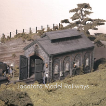 Load image into Gallery viewer, Ratio - 522 - Engine Shed - Stone Effect - Single Track Shed - Plastic Model Kit - 1:76 Scale - 00/HO