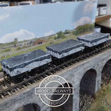 Load image into Gallery viewer, Skytrex - BR Five Plank Open Wagon with Tarpaulin Cover - O Gauge - Choice of 3 (2 Running Numbers)