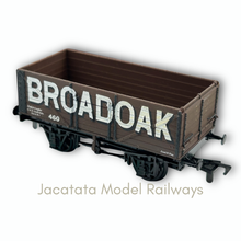 Load image into Gallery viewer, Airfix - GMR (Great Model Railways) - 54381-3 - 7 Plank - Open Wagon - No.460 - Broadoak - OO Gauge