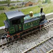 Load image into Gallery viewer, Hatton's - SECR P Class 0-6-0T Locomotive - No. 178 - In SE&amp;CR Full Lined Green (With Brass) - DCC Ready - 00 Gauge
