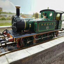Load image into Gallery viewer, Hatton's - SECR P Class 0-6-0T Locomotive - No. 178 - In SE&amp;CR Full Lined Green (With Brass) - DCC Ready - 00 Gauge
