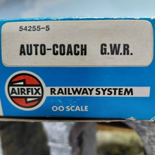 Load image into Gallery viewer, Airfix - GWR Livery - Auto Coach - NUMBER 187 - OO Scale
