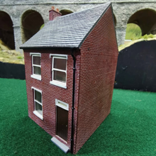 Load image into Gallery viewer, Hornby Hobbies - 2007 - Red Bricked House - OO Gauge
