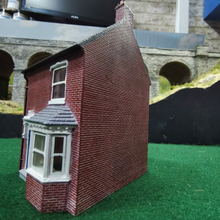 Load image into Gallery viewer, Hornby Hobbies - 2007 - Red Bricked House - OO Gauge
