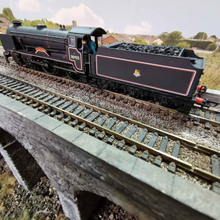 Load image into Gallery viewer, Hornby Schools Class 8P Locomotive - Cheltenham - in BR Black - No. 30925 - OO Gauge - Analogue
