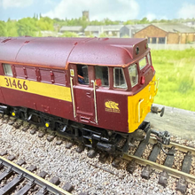 Load image into Gallery viewer, Class 31 - 31466 - With Lights - EWS Maroon Livery - Locomotive - OO Gauge - DCC Fitted
