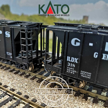 Load image into Gallery viewer, Kato - 38-0202 - Built and Completed - Rake of 3 - AC &amp; F - 70 Ton Covered Hoppers - G-E Lamps - No's. 317 &amp; 318 - HO Gauge
