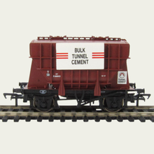 Load image into Gallery viewer, Bachmann - Branchline - Presflo 20T Cement Wagon - Bulk Tunnel Cement - OO Gauge
