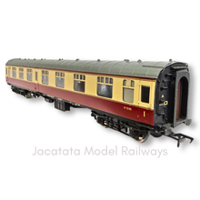 Load image into Gallery viewer, Bachmann - 39-127D - Mk1 CK - Corridor Coach - BR Crimson &amp; Cream - M15181 - OO Gauge
