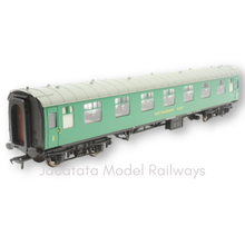 Load image into Gallery viewer, Bachmann - 39-253 - BR Mk1 - RFO Restaurant Car - Coach - S9 - SR Green Livery - OO Gauge
