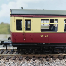 Load image into Gallery viewer, Bachmann - 39-575 - Hawksworth A38 Auto Trailer - Crimson and Cream - W231 - OO Gauge
