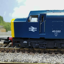 Load image into Gallery viewer, Lima - Class 40 Locomotive - BR Blue - OO Gauge - No.40052 - Analogue
