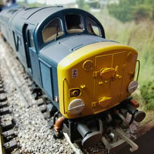 Load image into Gallery viewer, Bachmann - Class 40 Diesel Locomotive - Weathered BR Blue - Indicator Discs - No. 40081 - OO Gauge - Analogue
