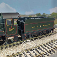 Load image into Gallery viewer, Hornby - R2232 - Castle Class - 4-6-0 - Kenilworth Castle - No.4097 - Great Western Railway Livery - OO Gauge - DCC Ready
