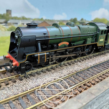 Load image into Gallery viewer, Bachmann - Class 7P - 4-6-0 - Queens Westminster Rifleman - Locomotive - BR Lined Green - No.46162 - OO Gauge - Analogue

