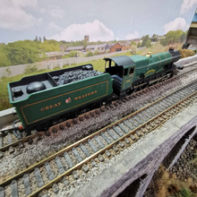 Load image into Gallery viewer, OO Gauge Hornby 4-6-0 Hall Class Great Western Locomotive &#39;Albert Hall&#39; - Numbered 4983 - Analogue
