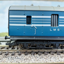 Load image into Gallery viewer, R4218 Hornby LMS Coronation Scot Brake 1st Class Coach - 5052 - LMS Garter Blue - OO Gauge
