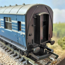 Load image into Gallery viewer, R4218 Hornby LMS Coronation Scot Brake 1st Class Coach - 5052 - LMS Garter Blue - OO Gauge
