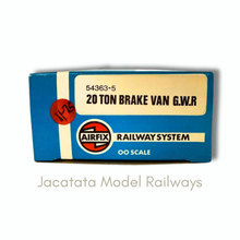 Load image into Gallery viewer, Airfix - GMR (Great Model Railways) - 54363-5 - GWR - 20T Brake Van - No.114875 - Swindon - OO Gauge

