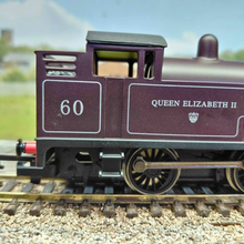 Load image into Gallery viewer, Hornby Collector Club Loco 2012 - R 3091 - Named Queen Elizabeth II - Numbered 60 - OO Gauge - Analogue
