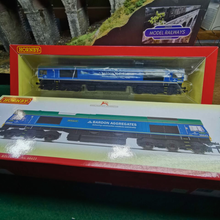 Load image into Gallery viewer, Hornby Freightliner Class 66 Locomotive - Bill Bolsover - Bardon Aggregates Livery - No. 66623 - 00 Gauge - DCC Ready
